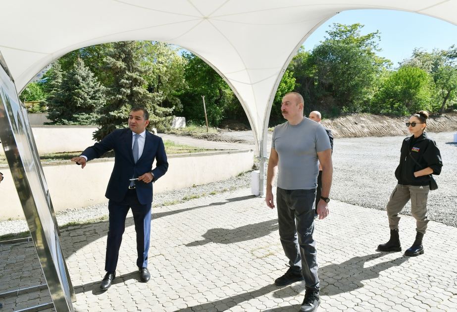 Президент Ильхам Алиев и Первая леди Мехрибан Алиева проинформированы о концепции развития туризма в Гадруте (ВИДЕО)