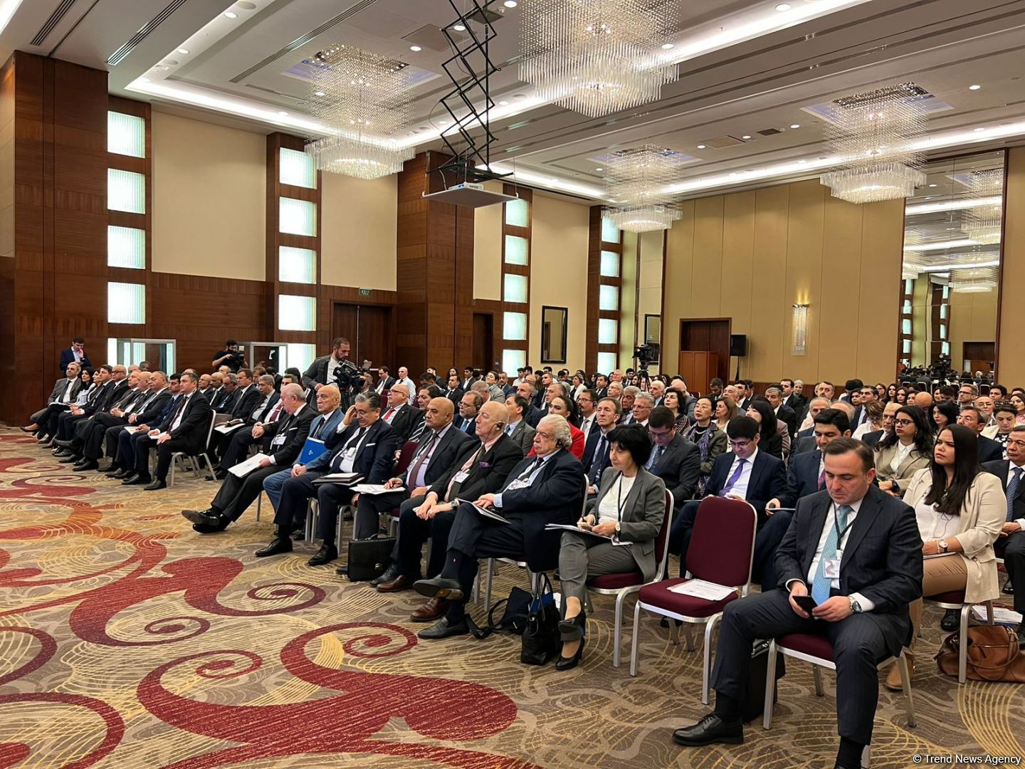 В Баку прошла международная конференция на тему "Приоритеты внешней политики общенационального лидера Гейдара Алиева" (ФОТО)