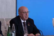 В Баку прошла конференция на тему "Гейдар Алиев и независимое государственное строительство Азербайджана: история и настоящее социально-экономического перехода" (ФОТО)