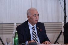 В Баку прошла конференция на тему "Гейдар Алиев и независимое государственное строительство Азербайджана: история и настоящее социально-экономического перехода" (ФОТО)