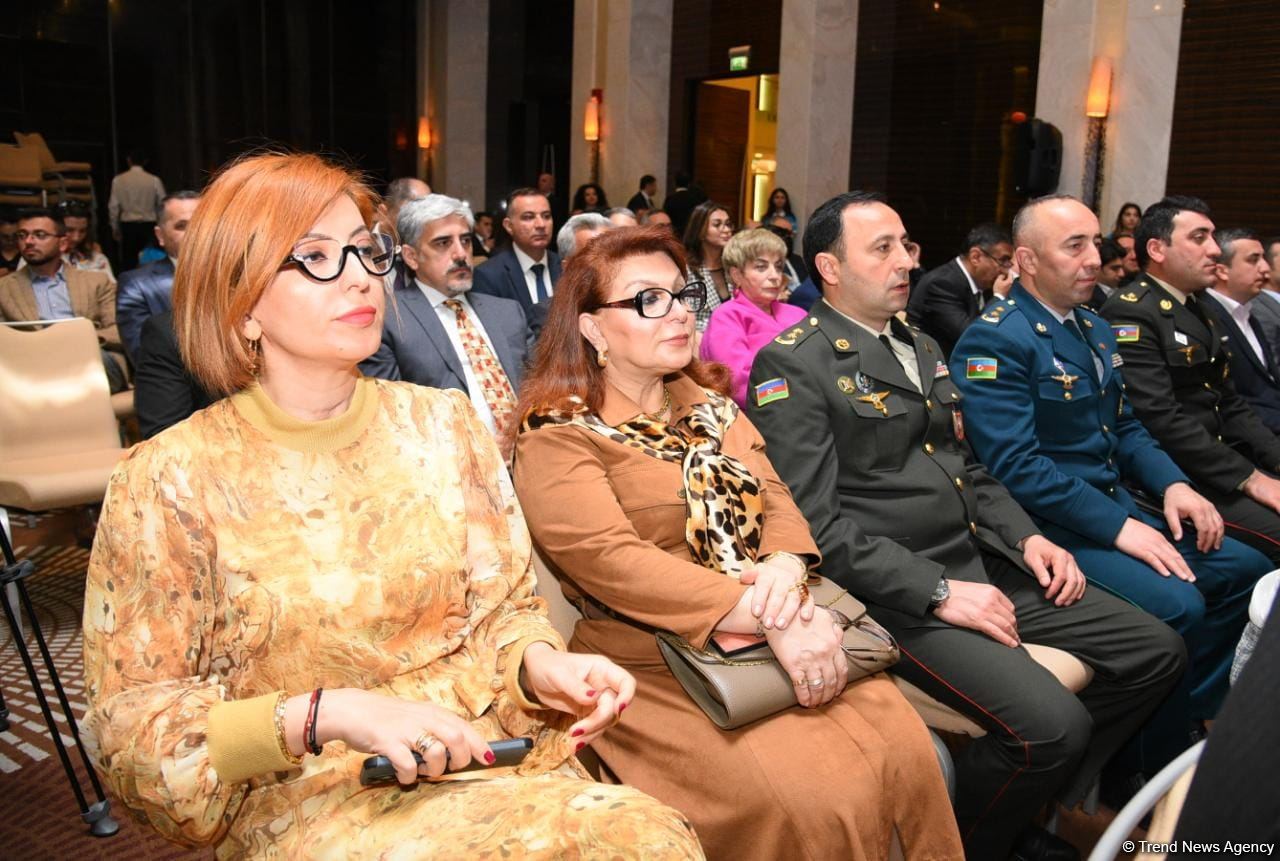 В Баку прошла конференция на тему "Политика общенационального лидера Гейдара Алиева в сфере медиа и современные азербайджанские медиа" (ФОТО)