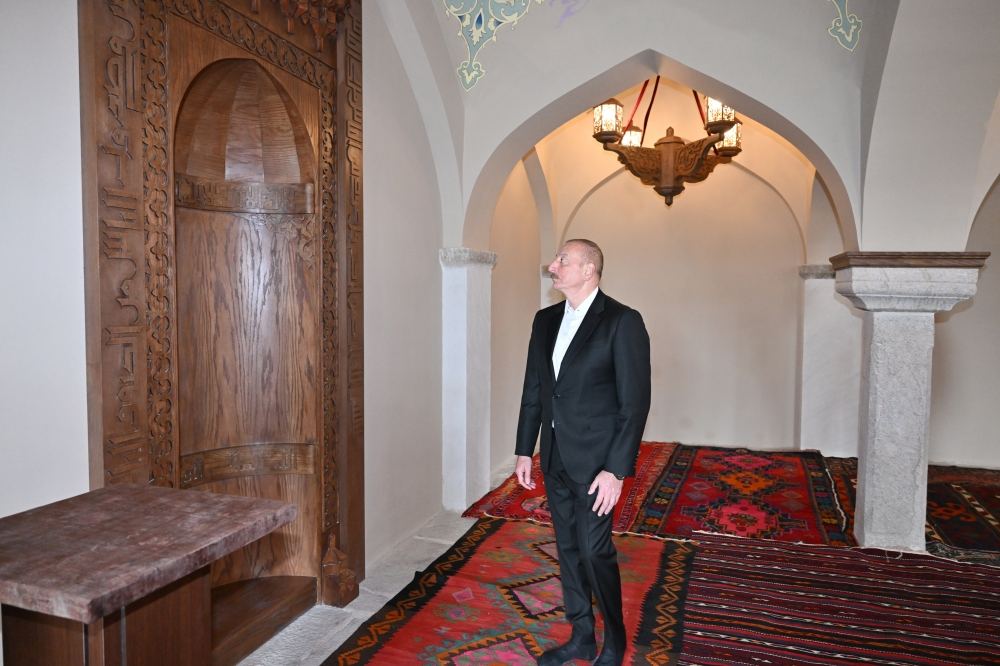 Президент Ильхам Алиев и Первая леди Мехрибан Алиева приняли участие в открытии усадебного комплекса Мехмандаровых в Шуше после реставрационных работ (ФОТО/ВИДЕО)