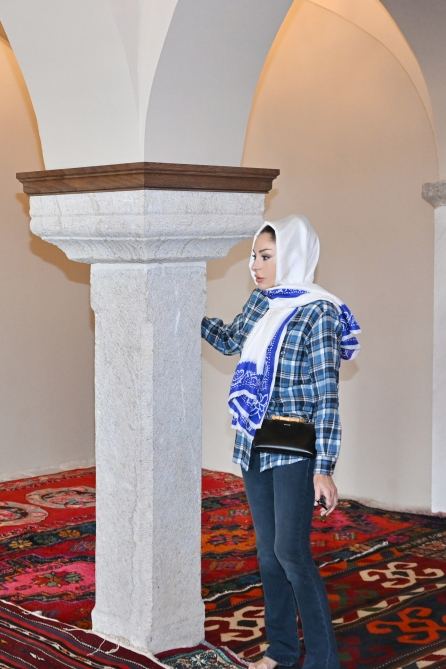 Президент Ильхам Алиев и Первая леди Мехрибан Алиева приняли участие в открытии усадебного комплекса Мехмандаровых в Шуше после реставрационных работ (ФОТО/ВИДЕО)