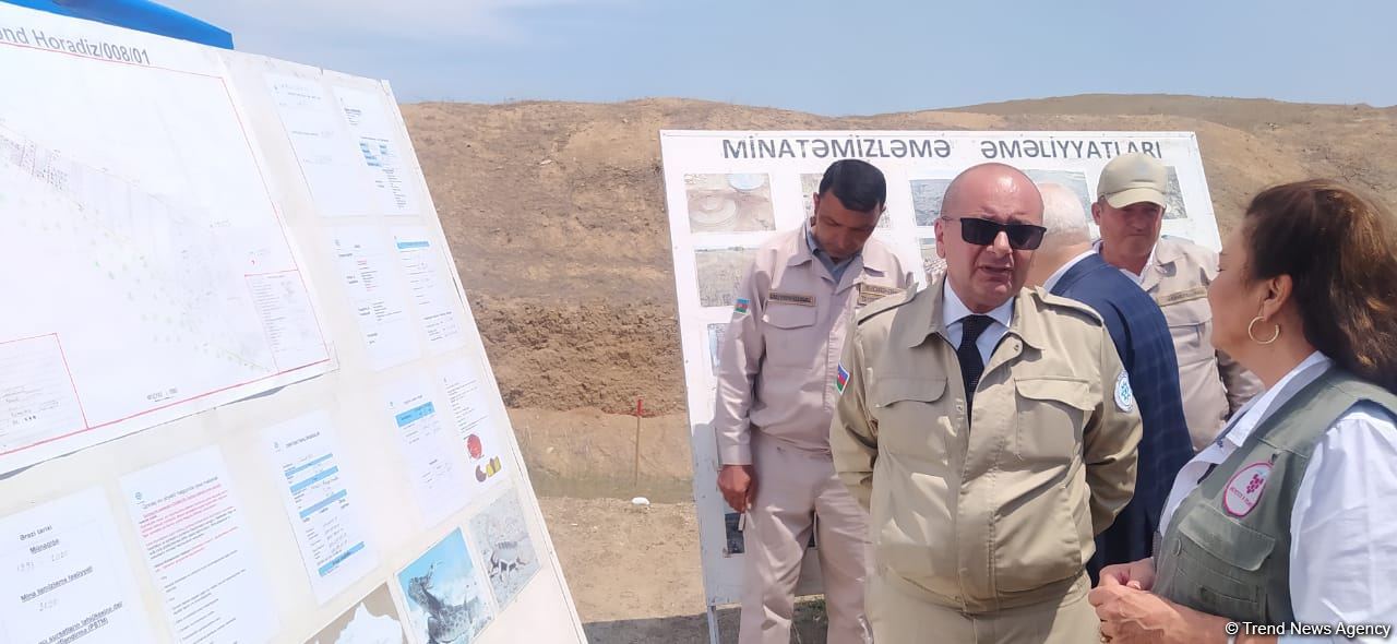 Продолжается визит основателя организации "Корни мира" Хайди Кун на освобожденные 
территории Азербайджана (ФОТО)