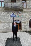 Президент Ильхам Алиев и Первая леди Мехрибан Алиева приняли участие в открытии вывески улицы Железный кулак в Шуше (ФОТО/ВИДЕО)