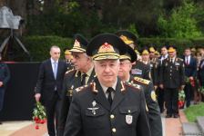 Общественность Азербайджана чтит память великого лидера Гейдара Алиева (ФОТО)