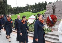 Общественность Азербайджана чтит память великого лидера Гейдара Алиева (ФОТО)