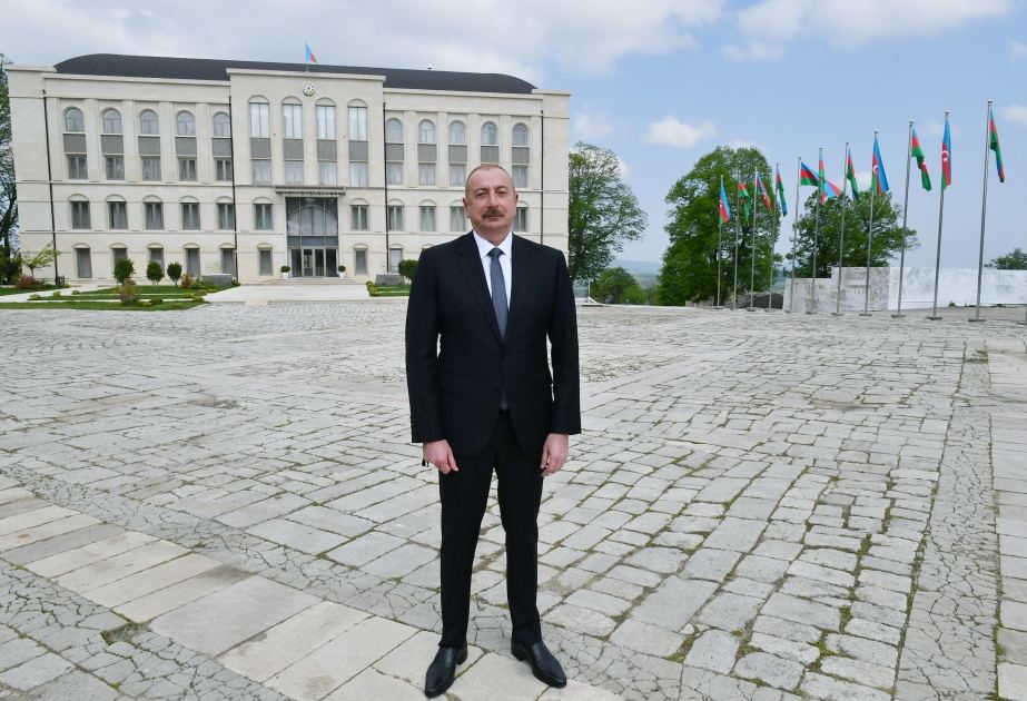 Президент Ильхам Алиев: Трагедии азербайджанского народа начались после ухода Гейдара Алиева из политической власти в 1987 году