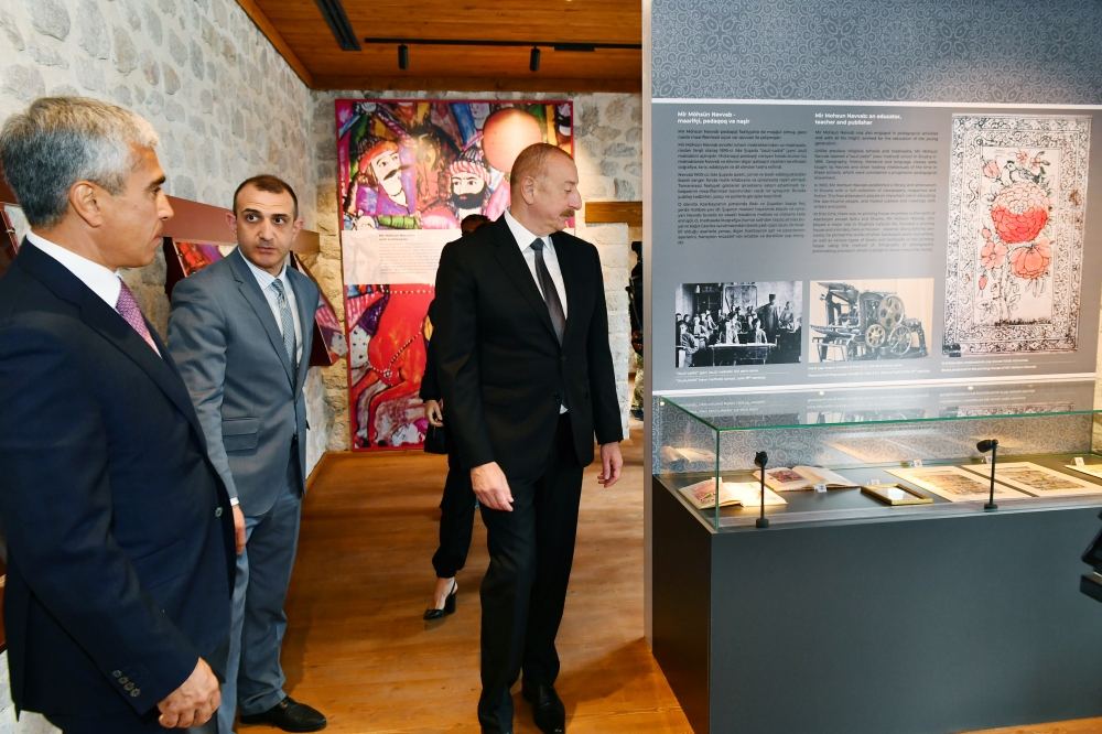 Президент Ильхам Алиев и Первая леди Мехрибан Алиева приняли участие в открытии в Шуше мечети Юхары Говхар Ага после работ по капитальной реконструкции и реставрации (ФОТО/ВИДЕО)