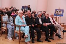 Богатство, карьера, власть?  Все мы бежим по этой жизни ... - необычная экспозиция в Баку (ФОТО)