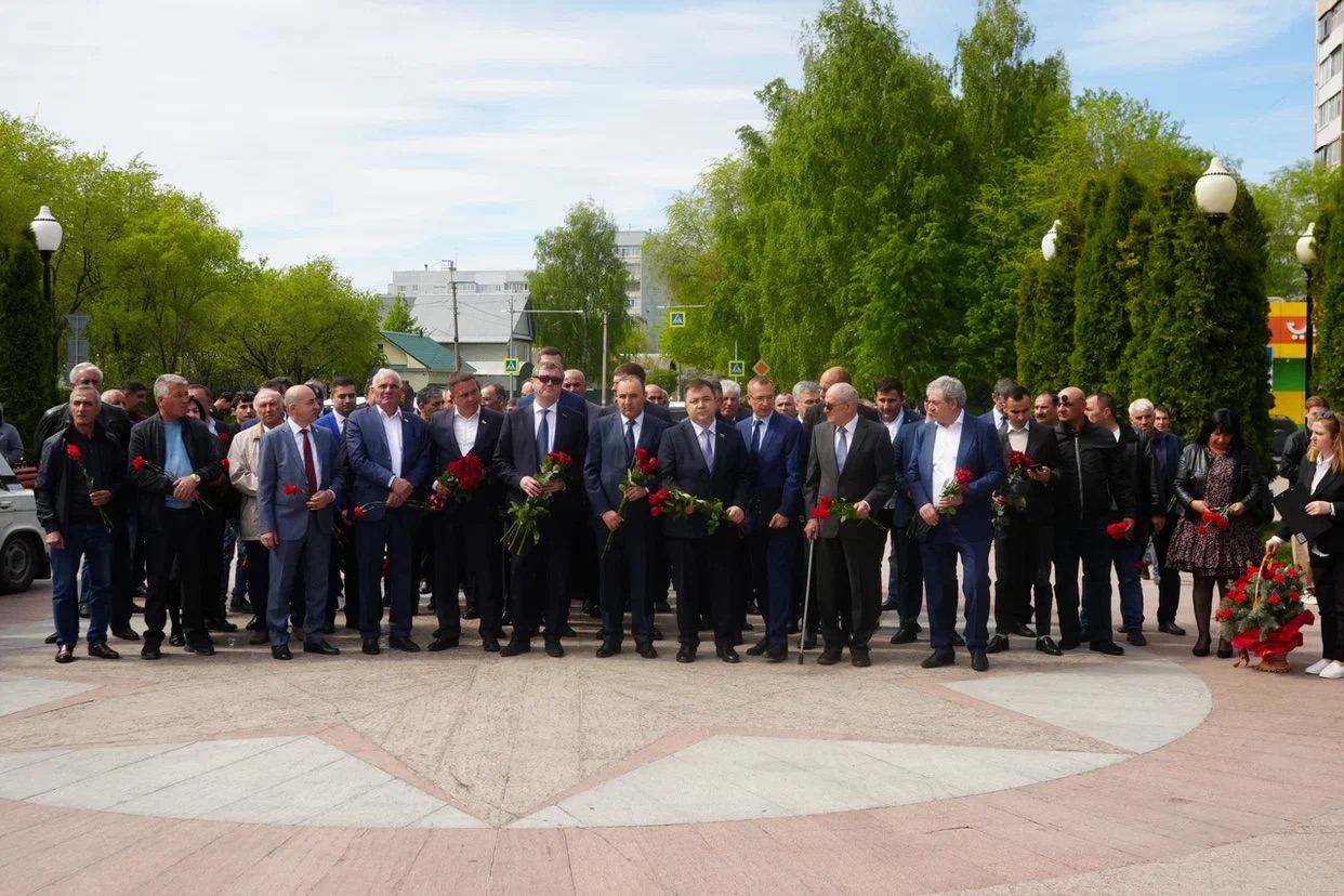 В городах России проходят мероприятия в честь 100-летия великого лидера Гейдара Алиева (ФОТО)