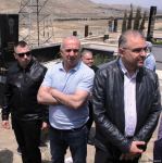 Памяти Ираны Тагизаде – над изголовьем Ангел, рядом театральный столик, прощальные слова на белой мраморной плите, цветы…  (ФОТО)
