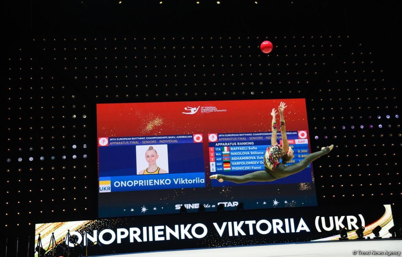 В Баку стартовал заключительный день соревнований 39-го чемпионата Европы по художественной гимнастике – пять финалов азербайджанских граций (ФОТО)