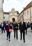 Президент Ильхам Алиев и Первая леди Мехрибан Алиева совершили прогулку по Старому городу в Вильнюсе (ФОТО/ВИДЕО)
