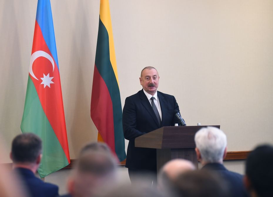 Президент Ильхам Алиев: Стабильность экономики Азербайджана - важный фактор регионального экономического сотрудничества