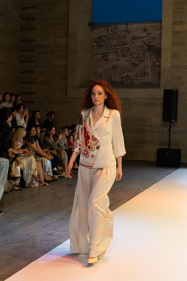 Azerbaijan Fashion Week -2023: от ковровых элементов до стиля бохо и шикарных вечерних нарядов (ФОТО)