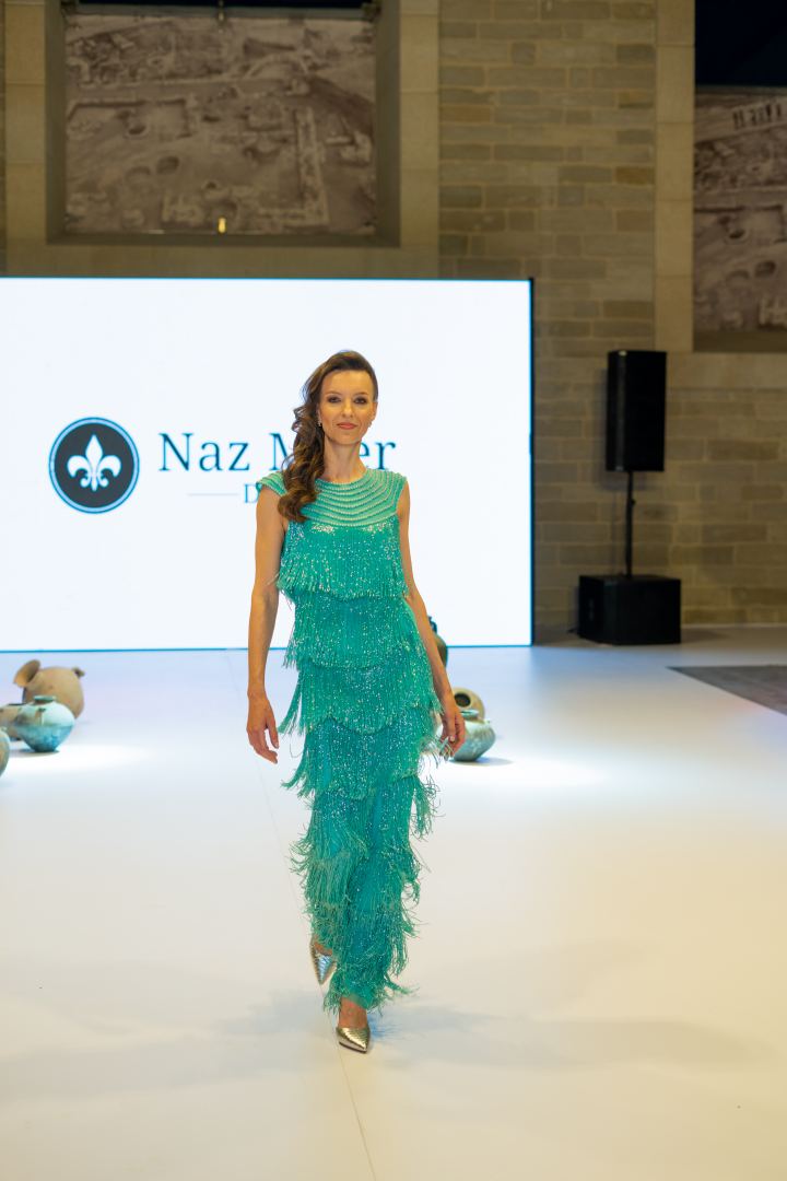 Azerbaijan Fashion Week -2023: от ковровых элементов до стиля бохо и шикарных вечерних нарядов (ФОТО)