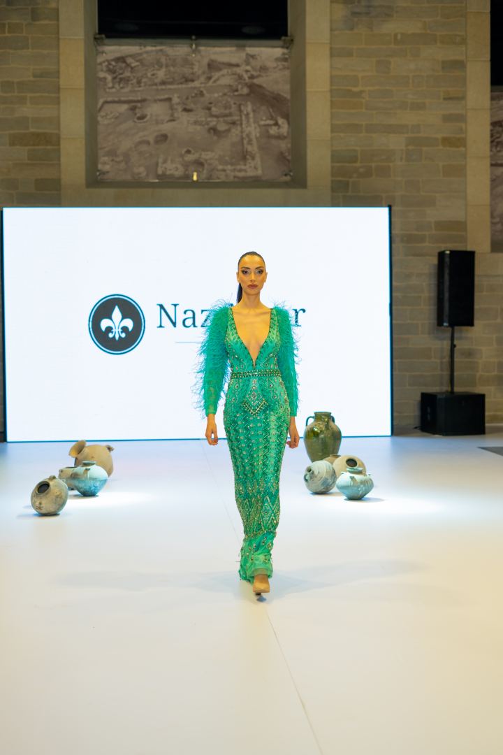 Azerbaijan Fashion Week -2023: от ковровых элементов до стиля бохо и шикарных вечерних нарядов (ФОТО)
