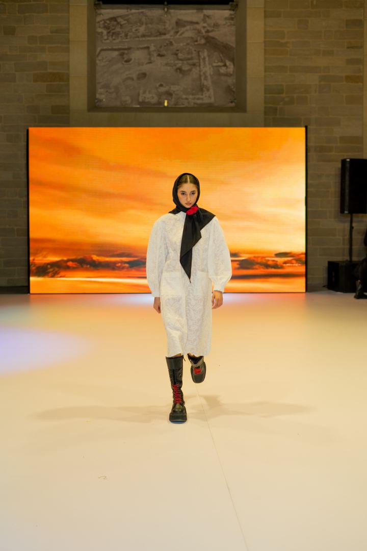 Azerbaijan Fashion Week -2023: от ковровых элементов до стиля бохо и шикарных вечерних нарядов (ФОТО)