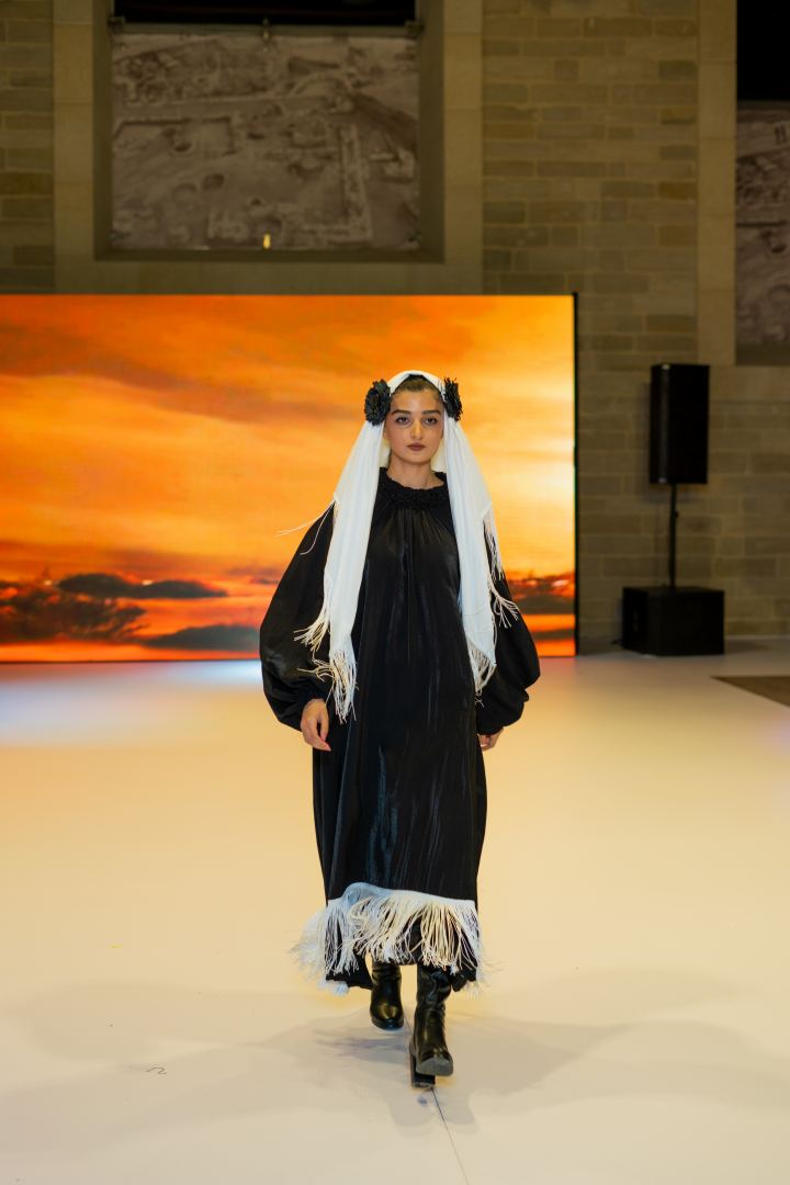 Azerbaijan Fashion Week -2023: от ковровых элементов до стиля бохо и шикарных вечерних нарядов (ФОТО)
