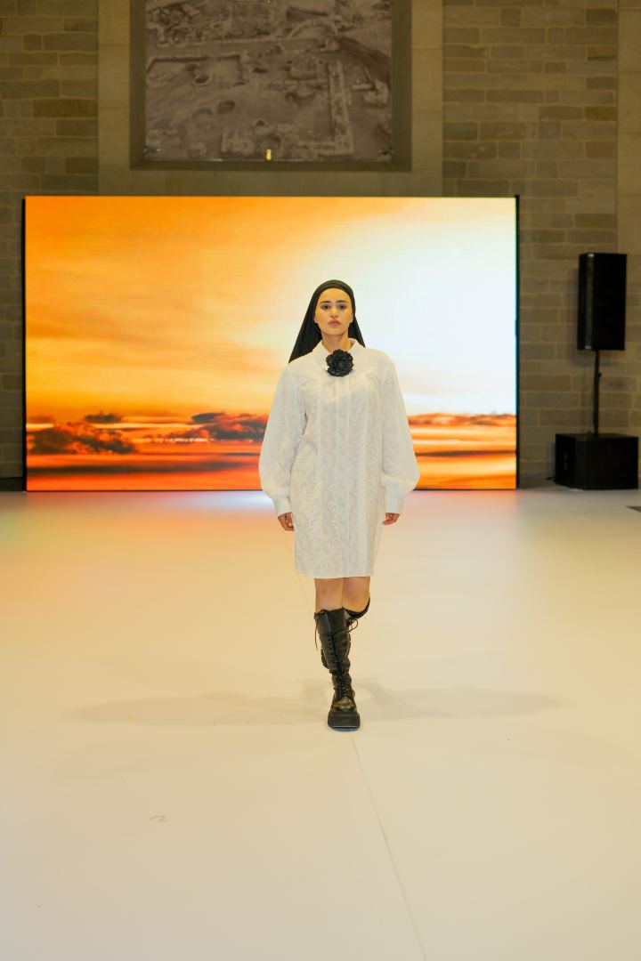 Azerbaijan Fashion Week -2023: от ковровых элементов до стиля бохо и шикарных вечерних нарядов (ФОТО)