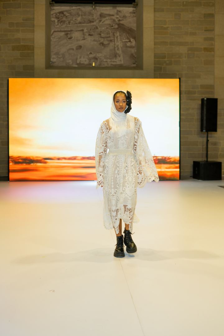 Azerbaijan Fashion Week -2023: от ковровых элементов до стиля бохо и шикарных вечерних нарядов (ФОТО)