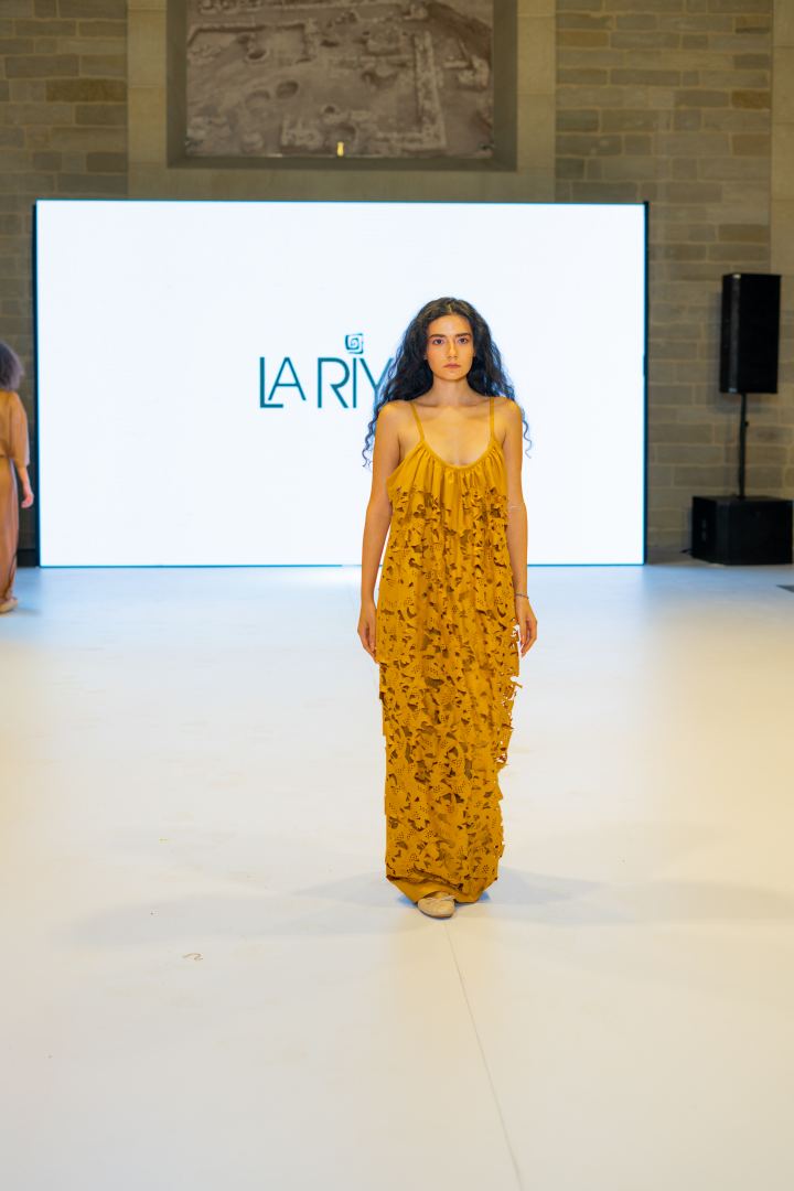 Azerbaijan Fashion Week -2023: от ковровых элементов до стиля бохо и шикарных вечерних нарядов (ФОТО)