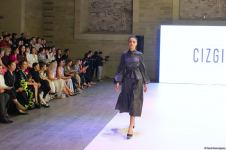 На открытии Azerbaijan Fashion Week представлена коллекция Гюльнары Халиловой "Cizgi" (ФОТО)