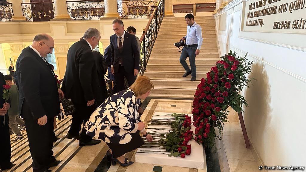 В Академии наук Азербайджана прошла конференция на тему сохранения биологического разнообразия (ФОТО)