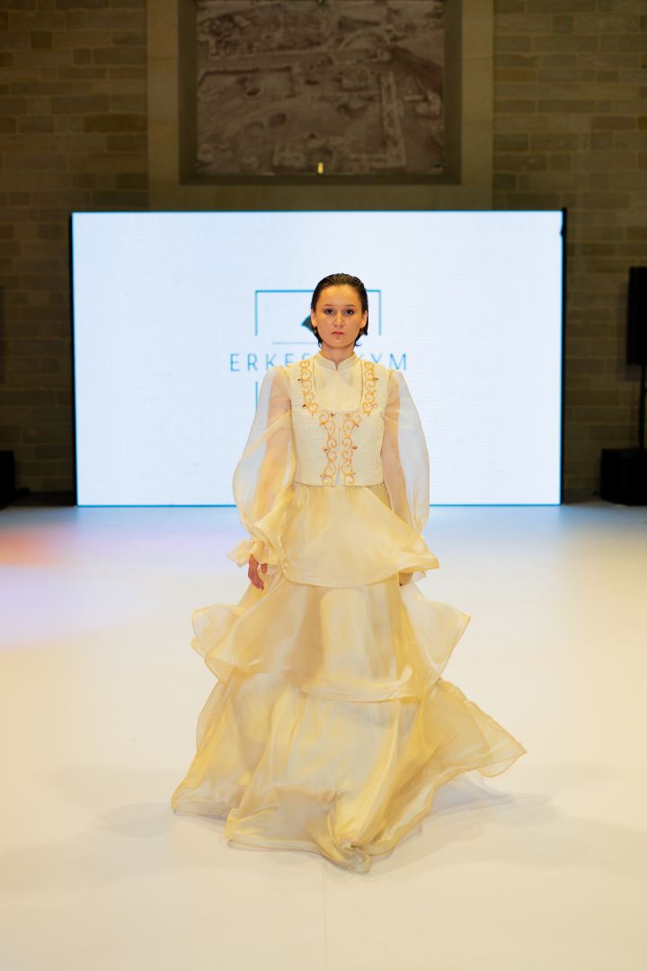 Azerbaijan Fashion Week-2023: от вдохновения природы до мира моды Казахстана и Украины (ФОТО)
