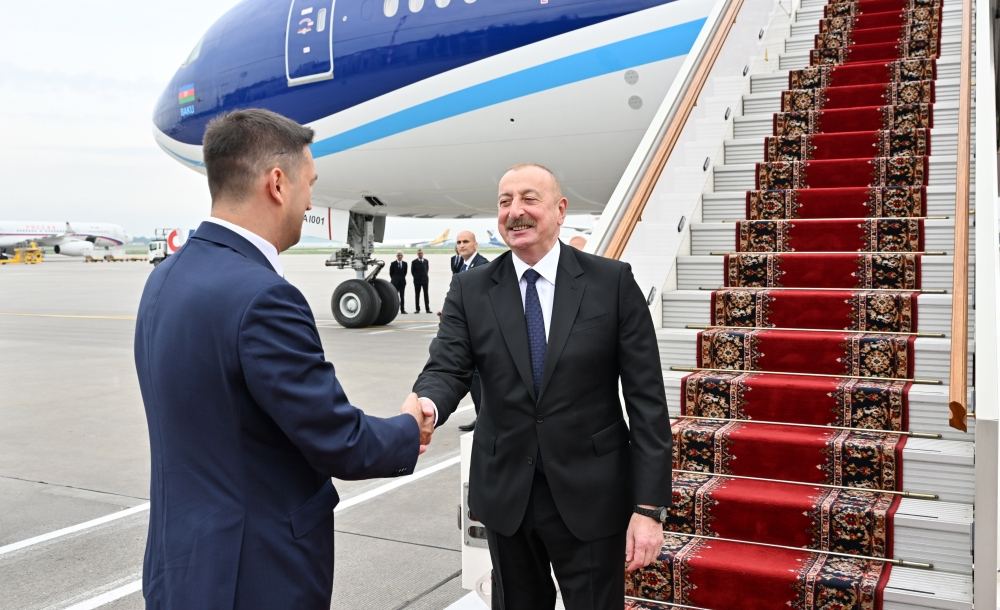 Президент Ильхам Алиев прибыл с рабочим визитом в Россию (ФОТО/ВИДЕО)