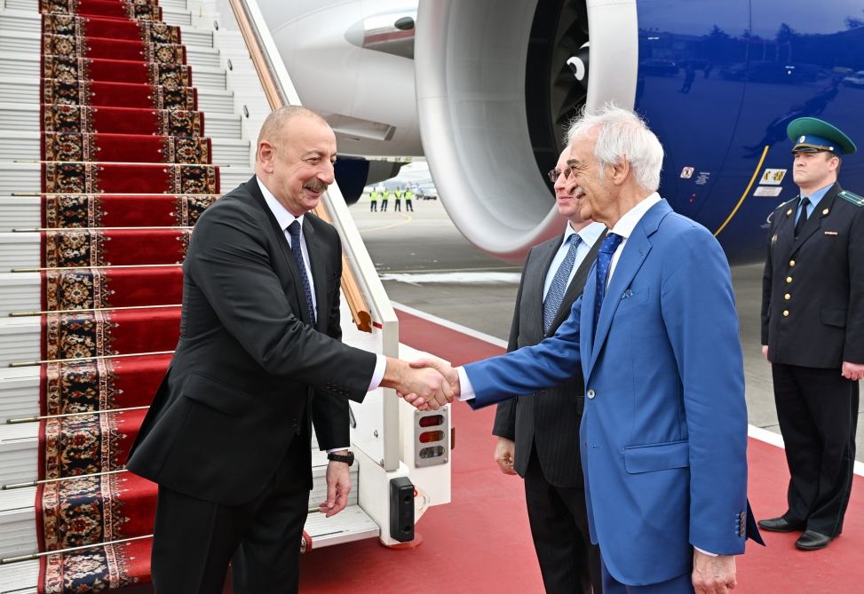 Президент Ильхам Алиев прибыл с рабочим визитом в Россию (ФОТО/ВИДЕО)