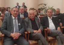 Весть о Победе – выставка Эльданиза Бабаева в Баку (ФОТО)