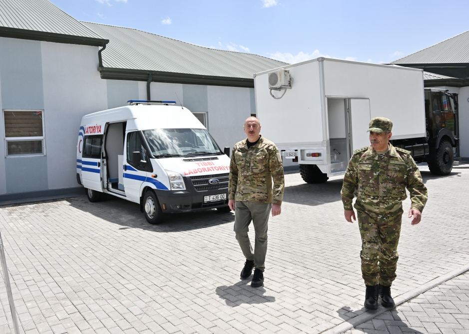 Президент Ильхам Алиев принял участие в открытии военного госпиталя в Кяльбаджаре (ФОТО/ВИДЕО)