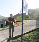 Президент Ильхам Алиев открыл вывески на пересечении улиц Гейдара Алиева, Победы и 28 Мая в городе Лачин (ФОТО/ВИДЕО)