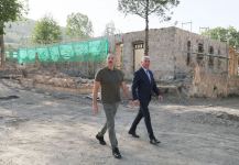 Президент Ильхам Алиев открыл вывески на пересечении улиц Гейдара Алиева, Победы и 28 Мая в городе Лачин (ФОТО/ВИДЕО)