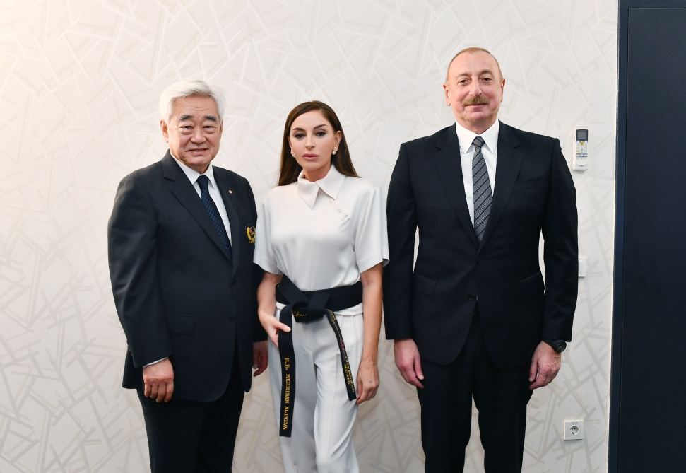 Президент Ильхам Алиев и Первая леди Мехрибан Алиева приняли участие в церемонии открытия 26-го чемпионата мира по таэквондо в Баку (ФОТО/ВИДЕО)