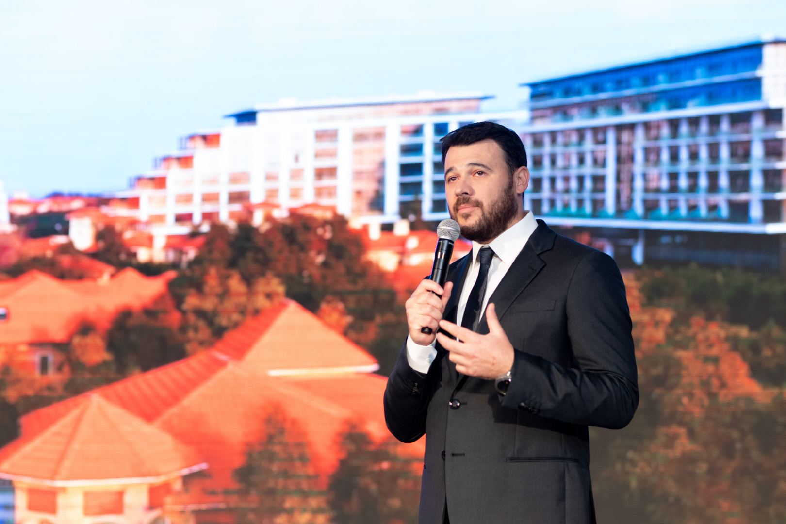 Эмин Агаларов о музыкальных сюрпризах и грандиозных планах по развитию туризма в Азербайджане – интервью (ФОТО)