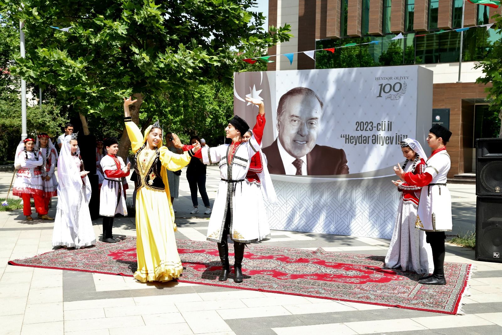 В Баку прошел VI Республиканский художественный фестиваль "AZƏRBAYCANIM" (ФОТО)
