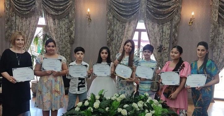 Участники проекта Бакинской филармонии "Gənclərə dəstək" выступили с концертом в Грузии (ФОТО)