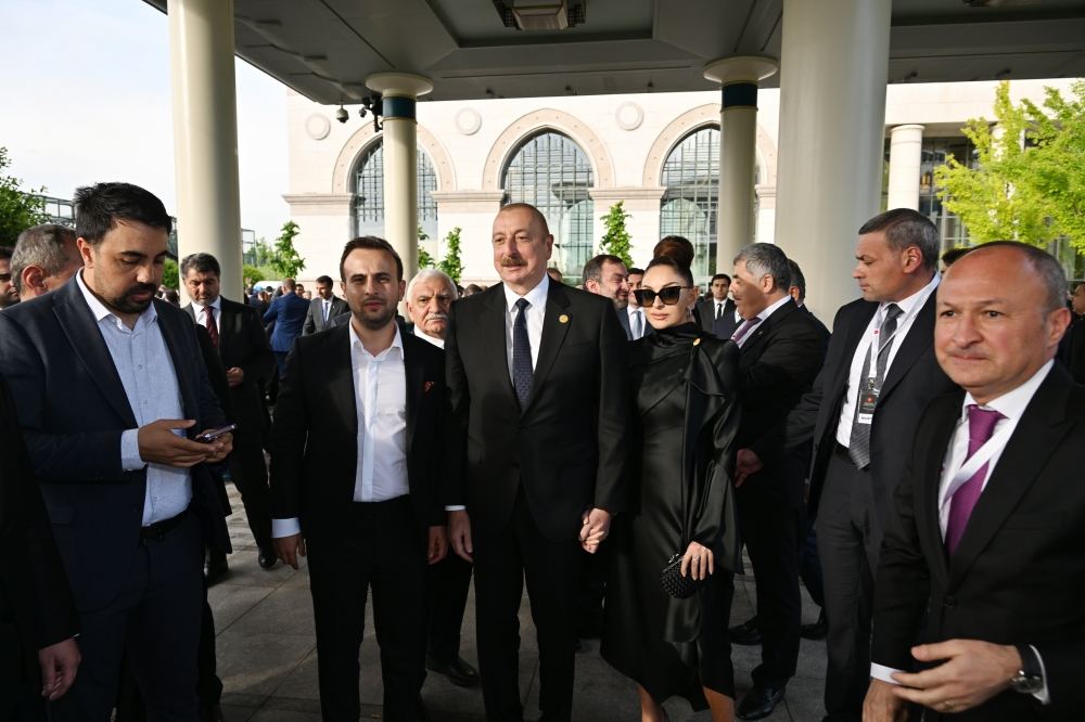 Президент Ильхам Алиев и Первая леди Мехрибан Алиева приняли участие в церемонии начала исполнения полномочий Президентом Реджепом Тайипом Эрдоганом (ФОТО/ВИДЕО)