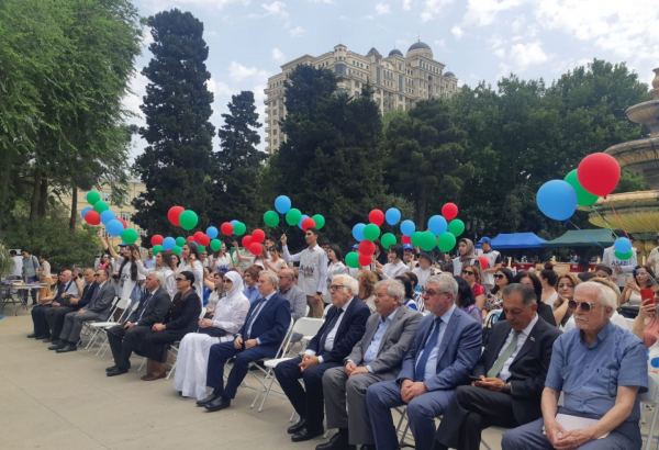 В Баку открылся II Фестиваль литературы и книг тюркского мира (ФОТО)