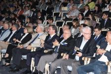 В Гяндже проходит международное мероприятие на тему "Реконструкция, мир и интеграция: Энергия, экономика, окружающая среда и капитал" (ФОТО)