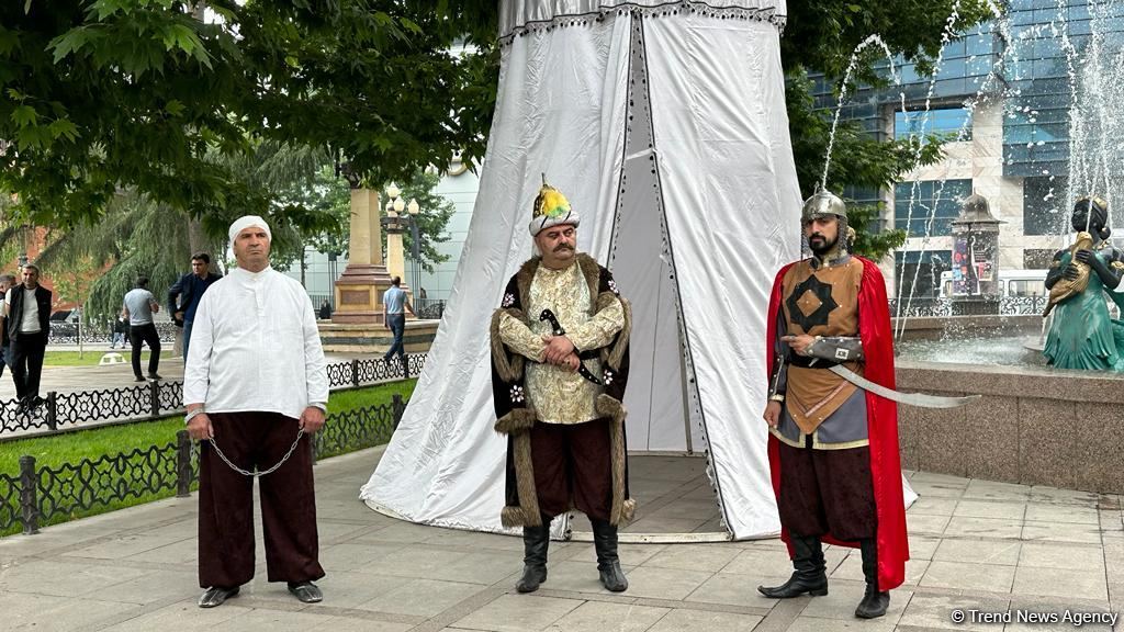 В Гяндже проходит международное мероприятие на тему "Реконструкция, мир и интеграция: Энергия, экономика, окружающая среда и капитал" (ФОТО)