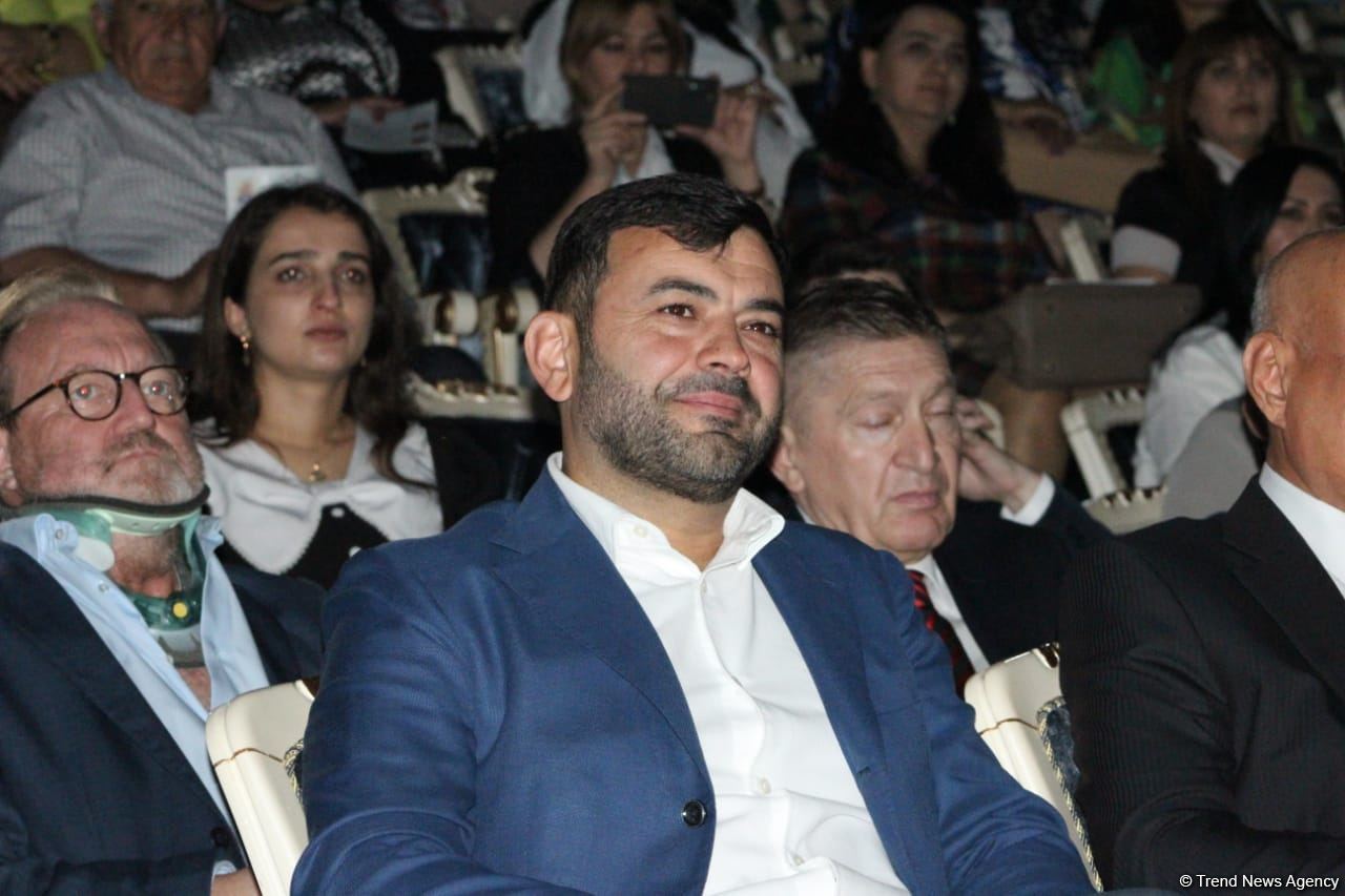 В Гяндже проходит международное мероприятие на тему "Реконструкция, мир и интеграция: Энергия, экономика, окружающая среда и капитал" (ФОТО)