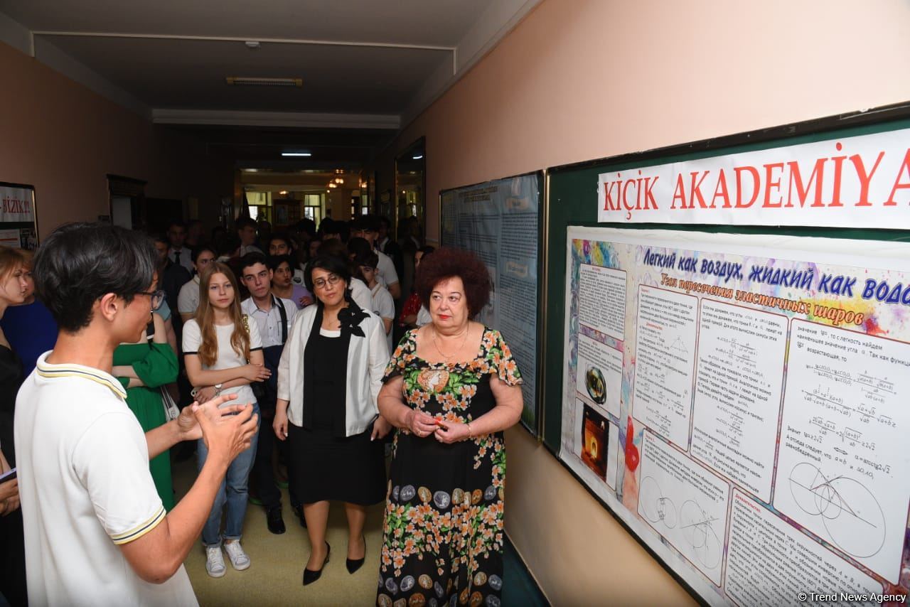 Ukrainian schoolchildren visit Lyceum named after academician Zarifa Aliyeva (PHOTO)