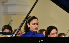 Мир прекрасной музыки, чистого звучания и талантливого исполнения – концерт в рамках проекта "Yeni adlar" в Баку (ФОТО)