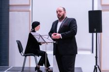 "Эволюция. Современные тенденции в оперном и театральном искусстве" – разговор с Эйюбом Гулиевым (ФОТО)