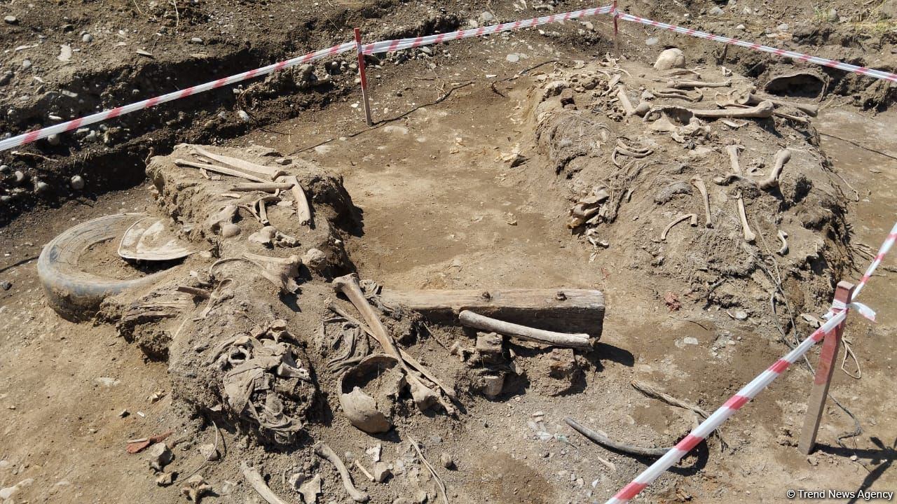 В Агдаме обнаружено массовое захоронение (ФОТО/ВИДЕО)