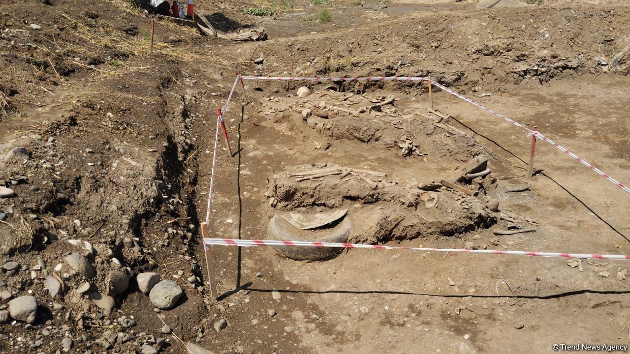 В Агдаме обнаружено массовое захоронение (ФОТО/ВИДЕО)